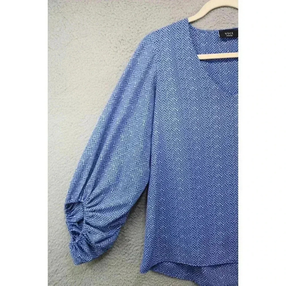 Vici Large Balloon Sleeves V-Neck Tunic-Size Medium-Boho - Picture 3 of 10